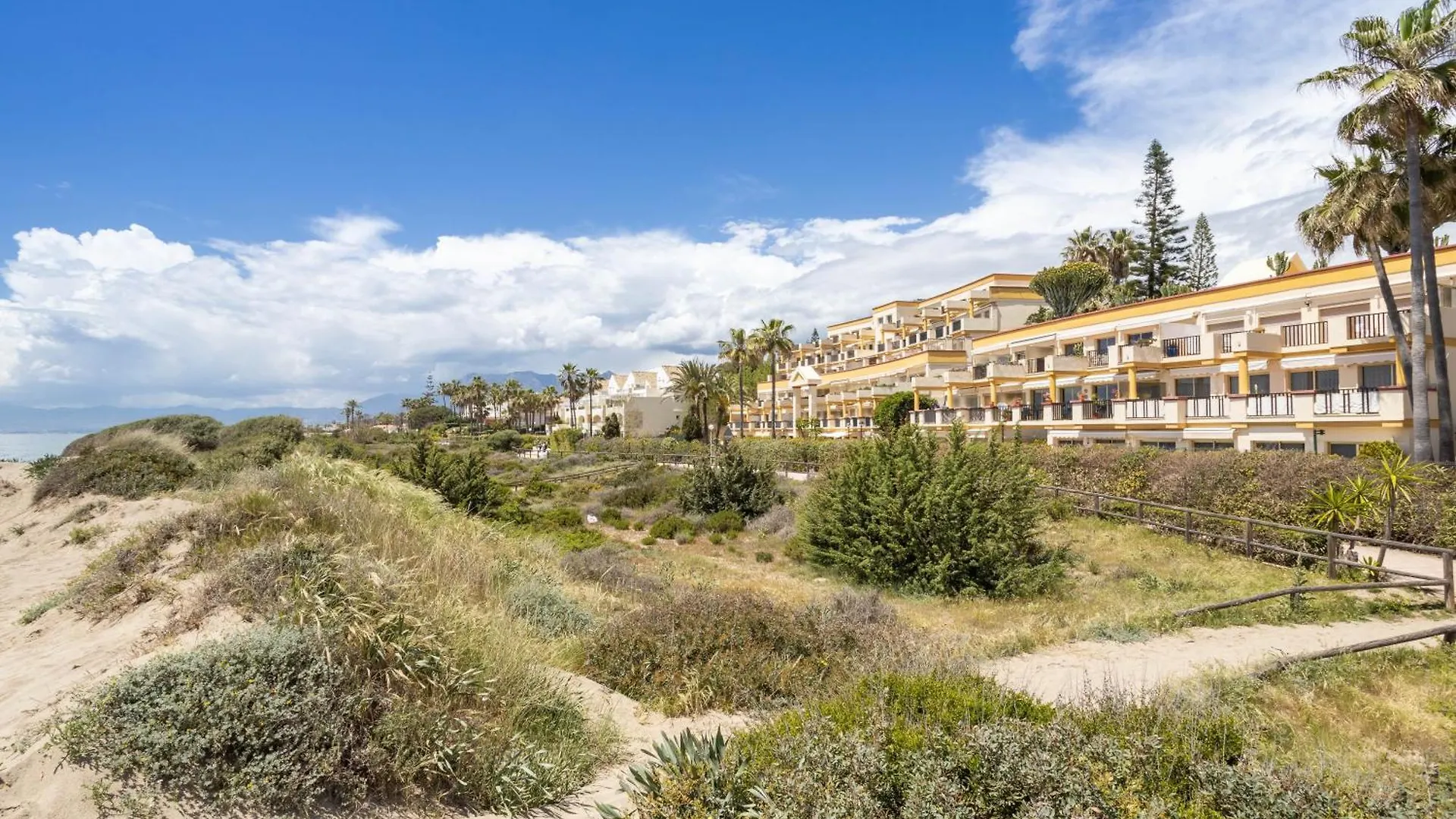 Oleholidays 1111 Romana Playa Vistas Al Mar Marbella Appartement